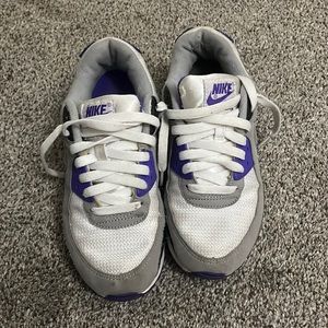 Nike Air Max Tennis Shoes (Purple US Women’s size 8)